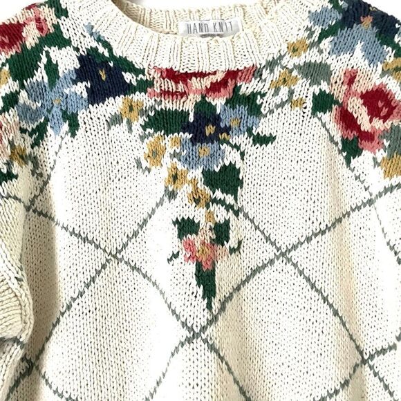 VTG Women’s P/S(oversized) Sweater Hand Knit - Picture 2 of 8